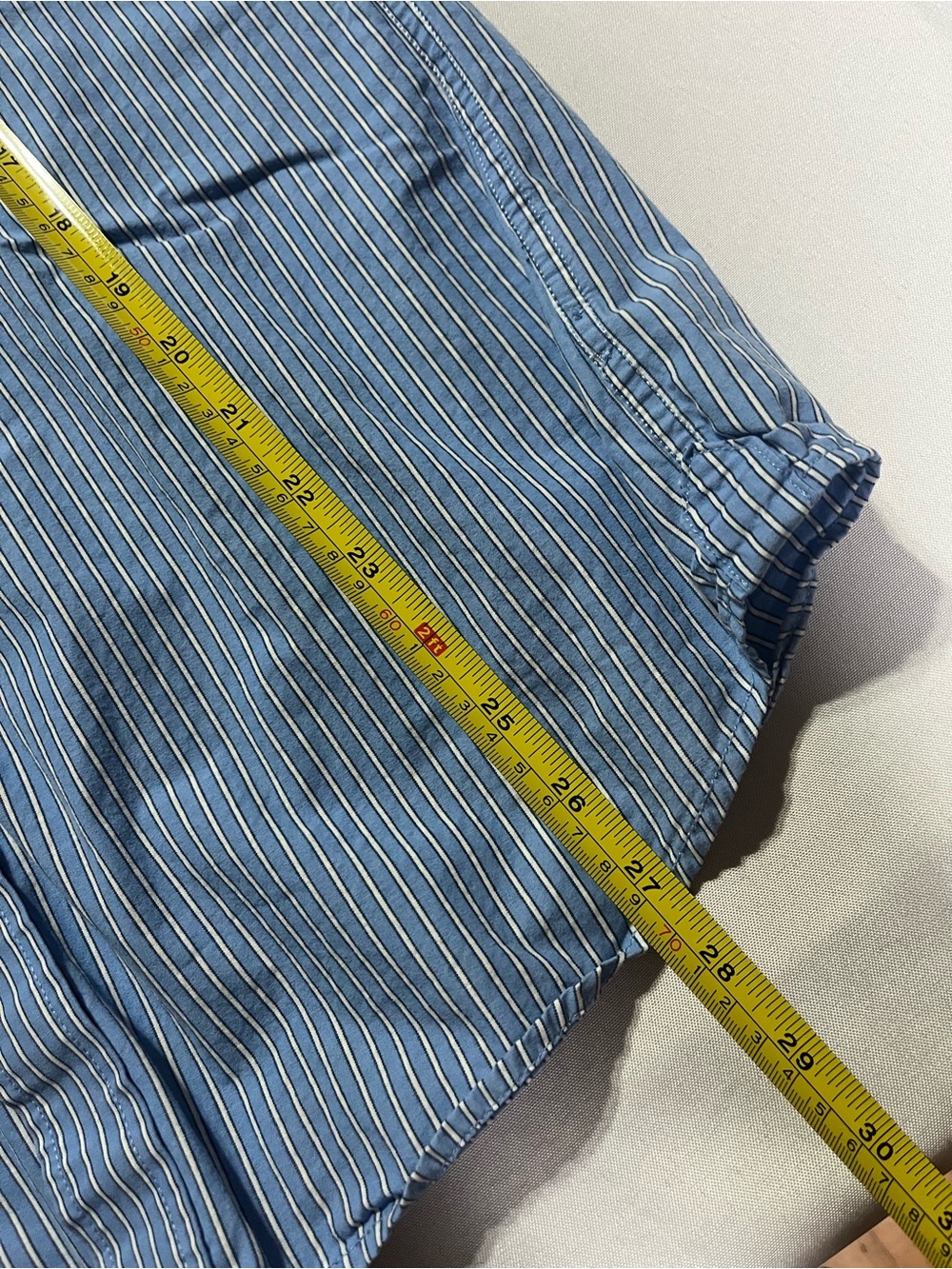 Hollister Men’s Large Blue/White Pinstripe Casual Long Sleeve Button-Down Shirt - Picture 4 of 7